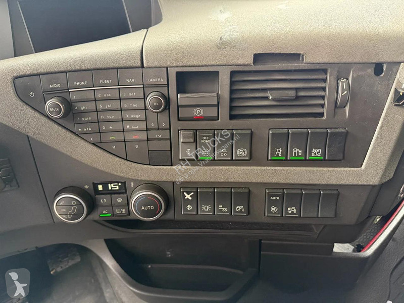 جرار Volvo 4 540 - 8X4 - 700410 KM - INTARDER