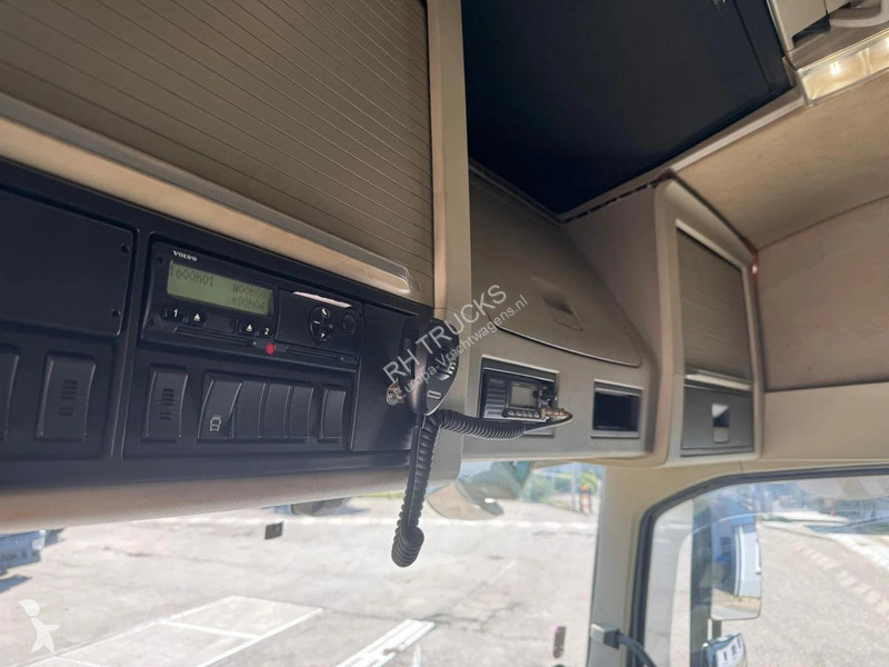 جرار Volvo 500 6X2 EURO 6 + LIFTAS