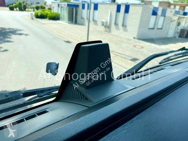 جرار Renault T460...