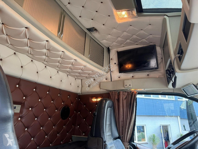 Trattore Stradale Volvo 16750 8X4 EURO 6 - 100...