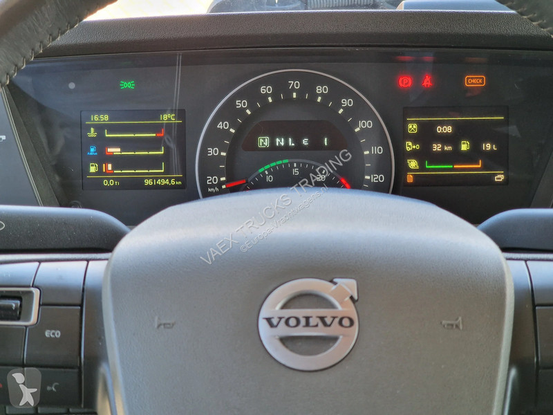 جرار Volvo 13460 Globetrotter 4x2 - ADR -...