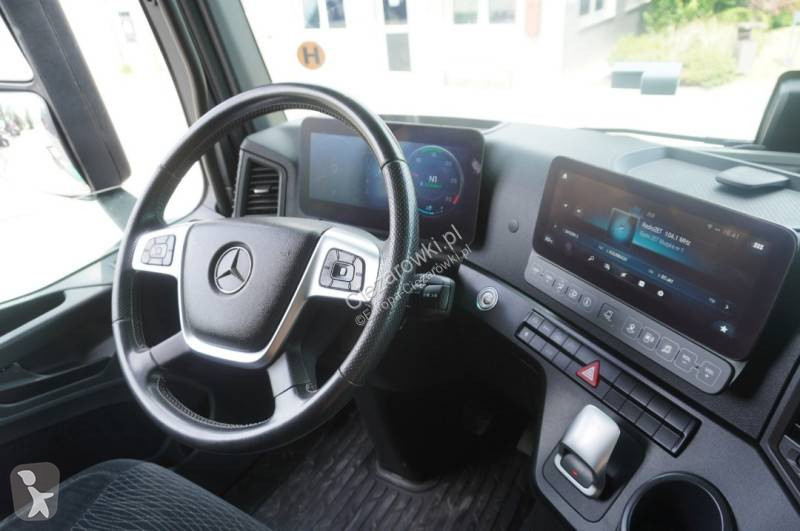 جرار Mercedes