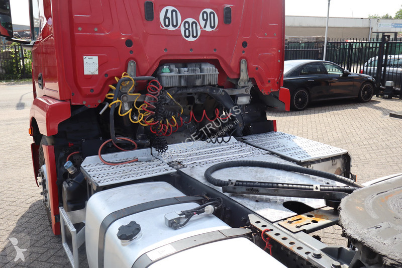 Trekker Mercedes 1846 * Hydraulic * 4x2 *