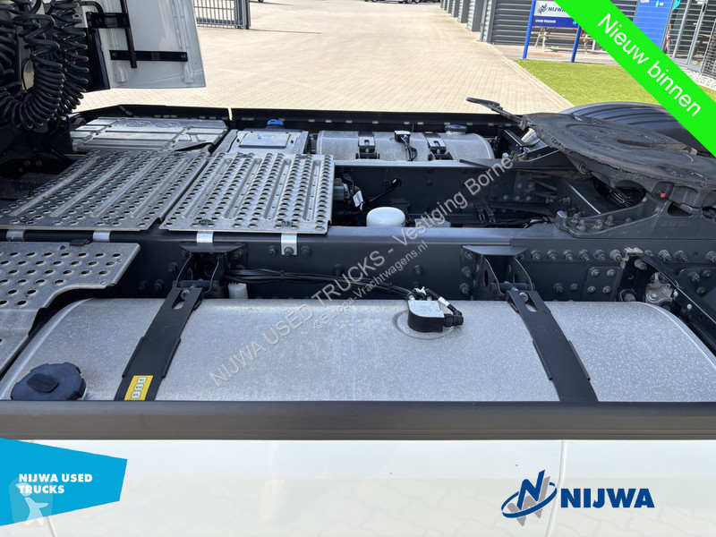 جرار Volvo 500 XL 4x2 I-Save + I-Park