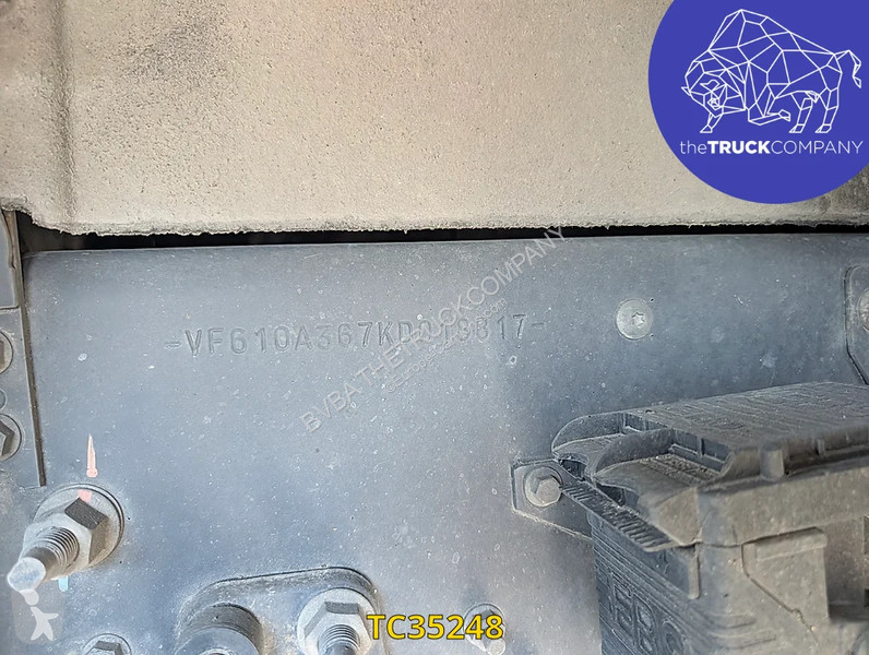 جرار Renault T 480