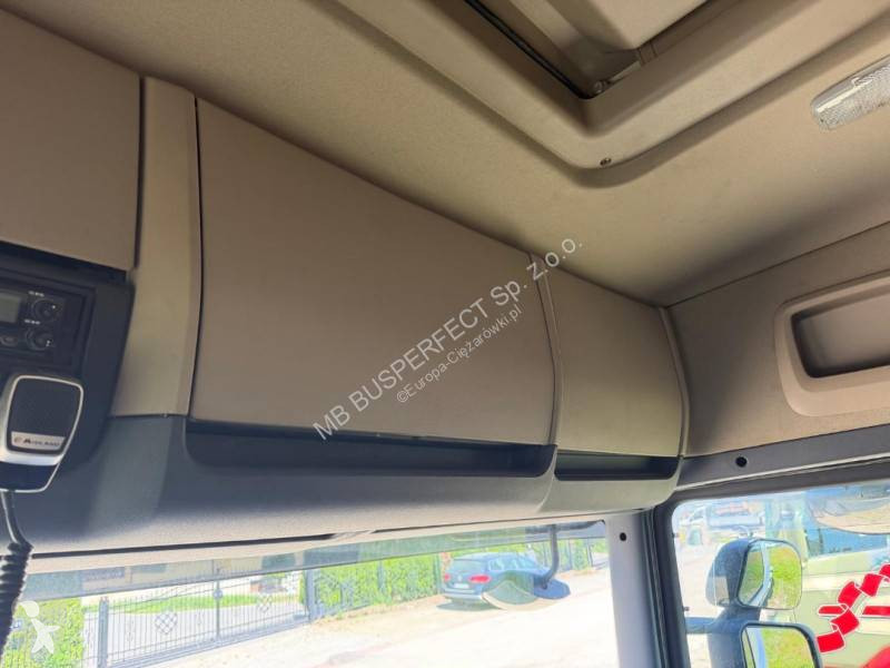 Влекач Scania