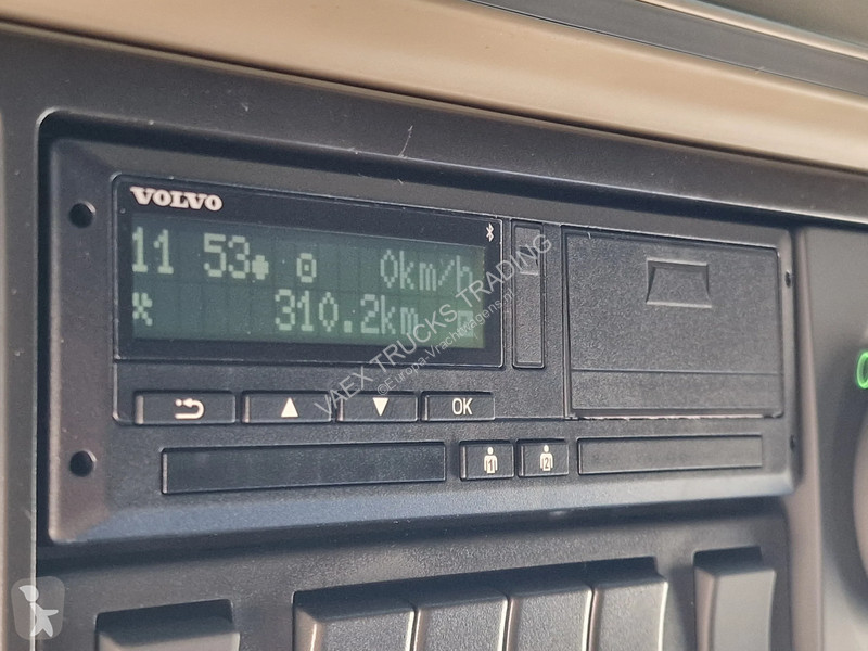 جرار Volvo 13540 Aero Globetrotter XL 4x2 - New...