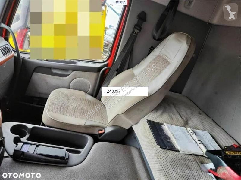 Влекач Volvo PK32002