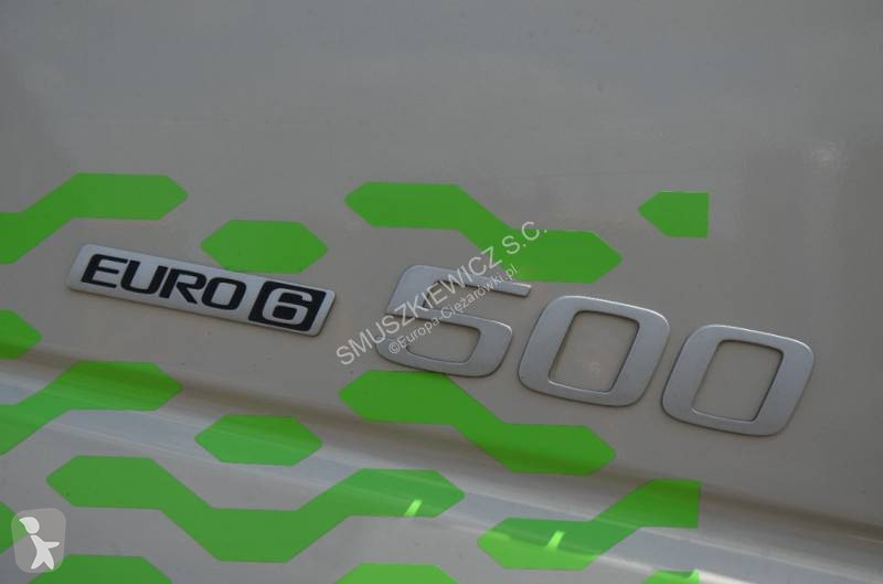 Влекач Volvo