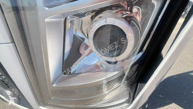 جرار Volvo