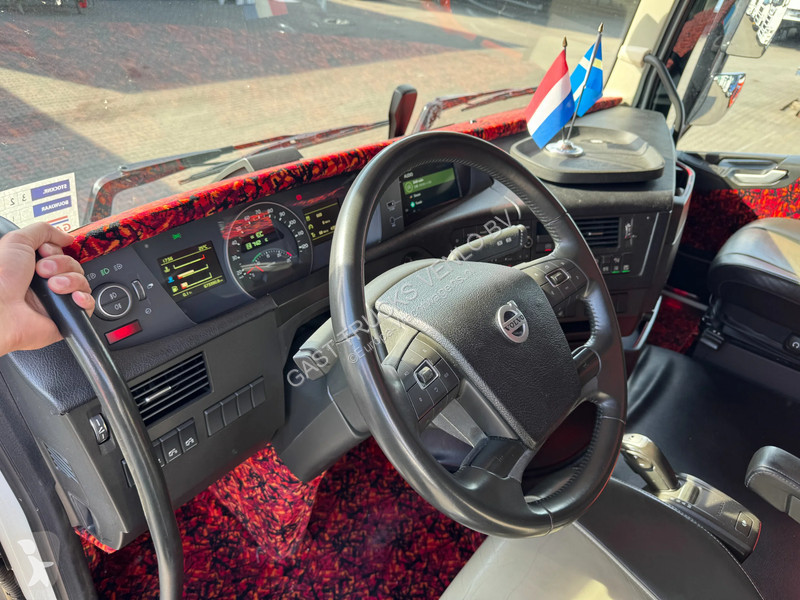 Trekker Volvo 500 Globetrotter XL Special /...