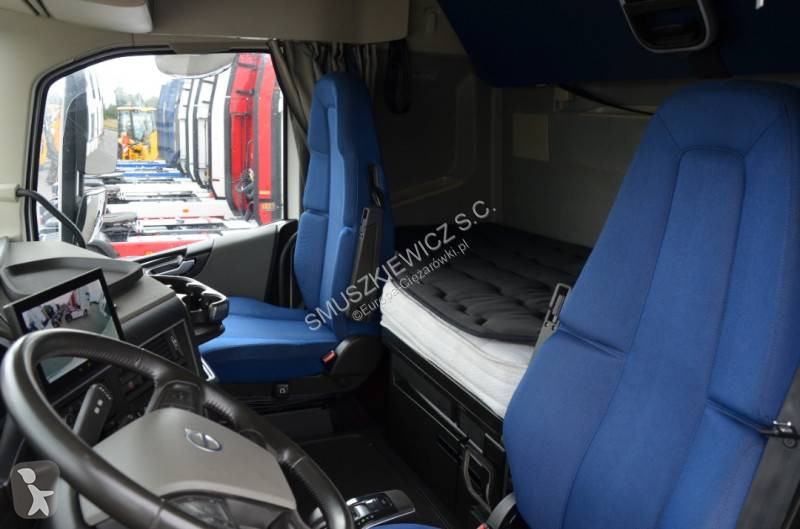 Тягач Volvo