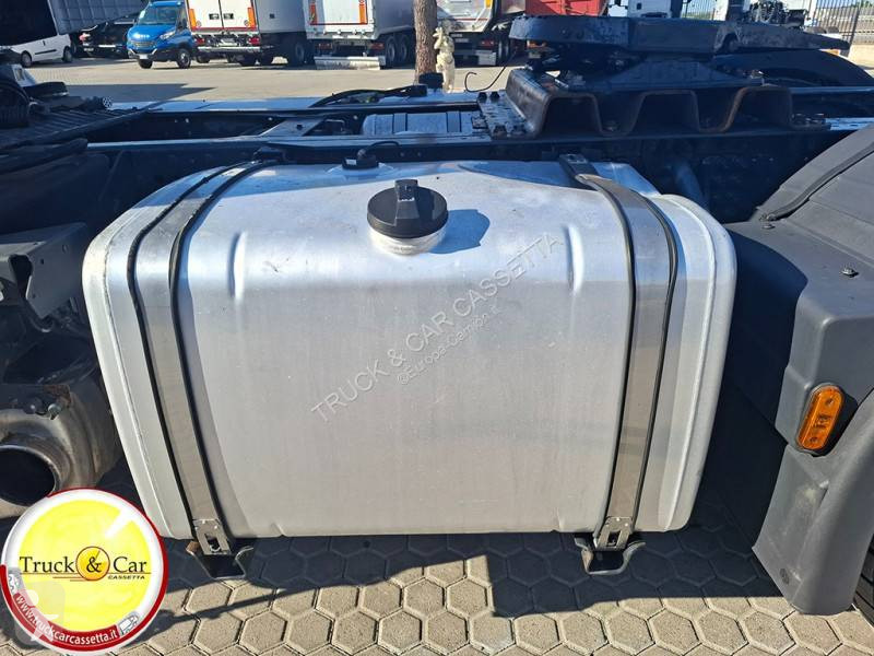Iveco  tractor unit