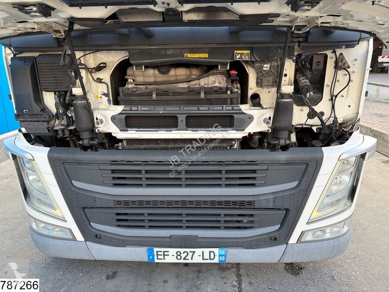 جرار Volvo 460 EURO 6, PTO, Lohr