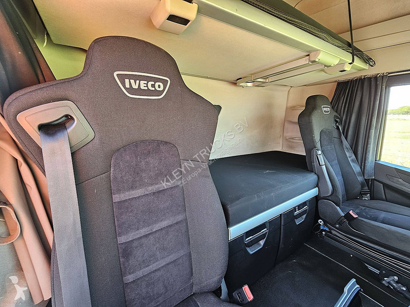 جرار Iveco AS440S49