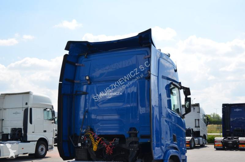 Cap tractor Scania
