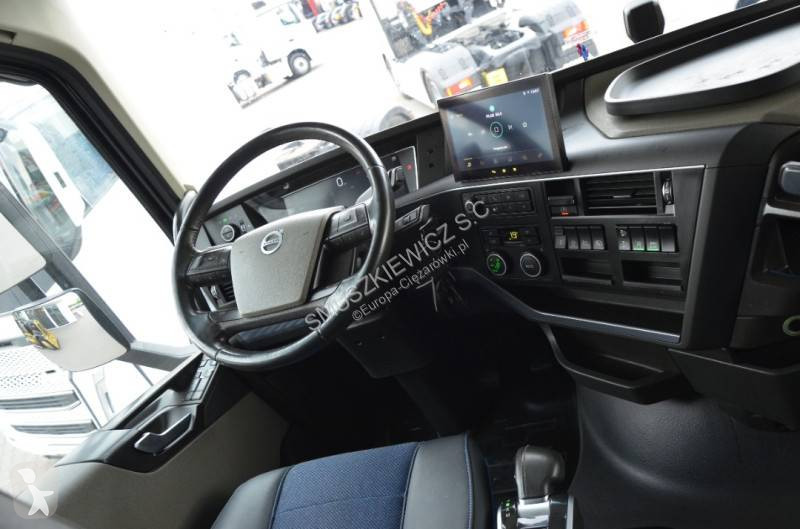 جرار Volvo