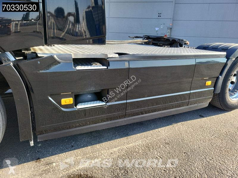 جرار Volvo FH 500 4X2 -Truck APK 05-2027 Globe...