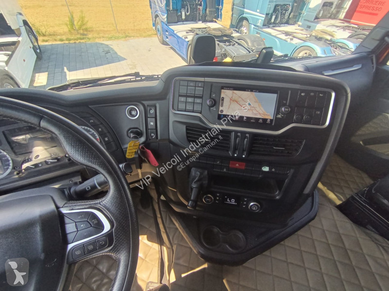 Cabeza tractora Iveco 510
