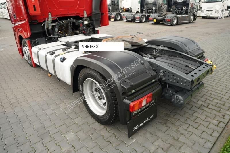 Влекач Mercedes ACTROS 1845