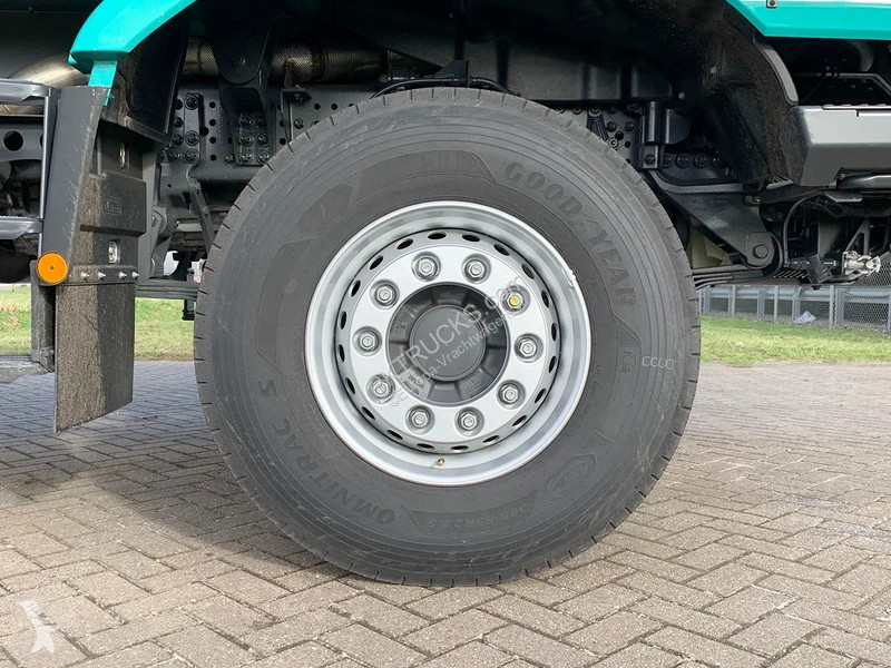 Ciągnik siodłowy Mercedes 2045-S Tractor Head
