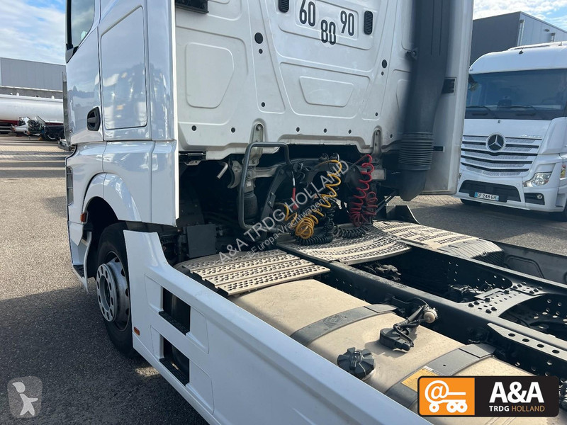 جرار Mercedes ACTROS 1845