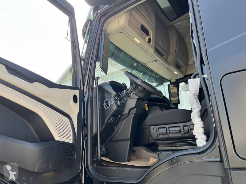 جرار Iveco