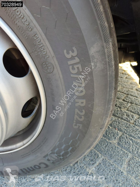 Traktor Mercedes L 2548 4X2 RHD Roofdamage!...