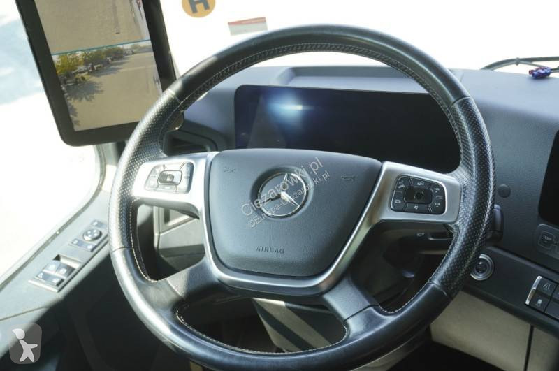 جرار Mercedes