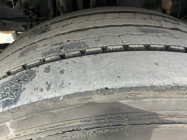 جرار Volvo