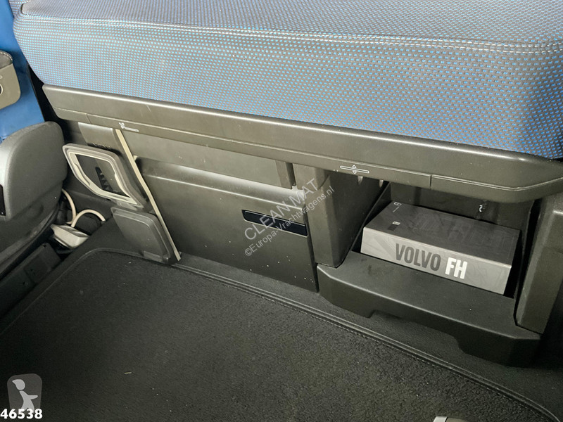 Cap tractor Volvo FH 460 Globetrotter XL Retarder