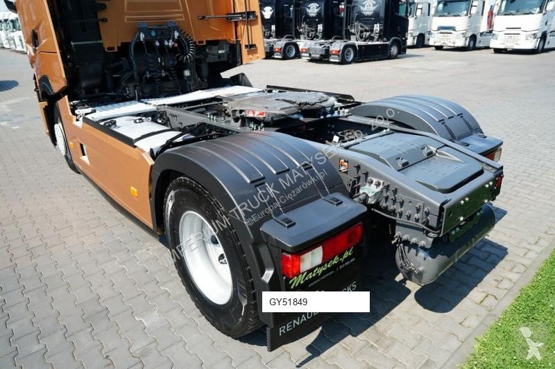 جرار Renault T 520