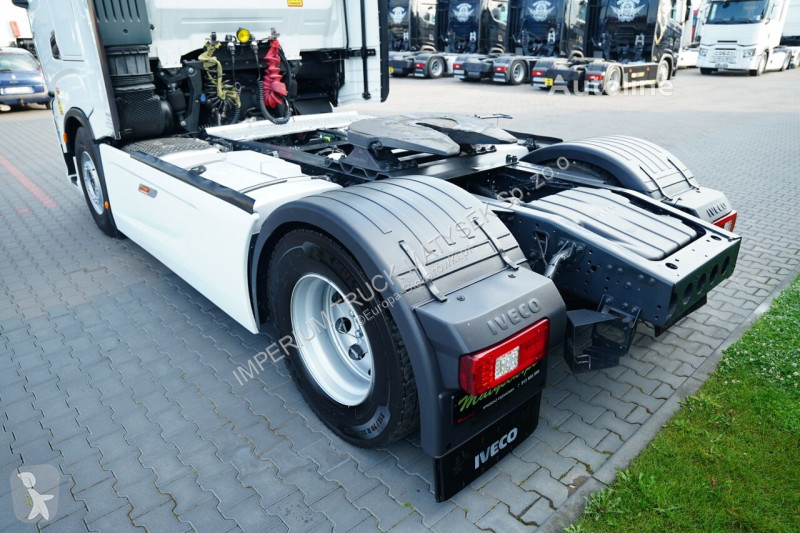 Влекач Iveco / 510