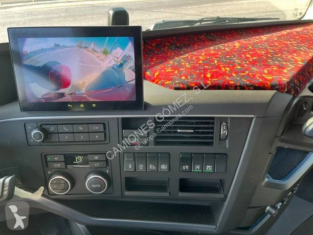 جرار Volvo