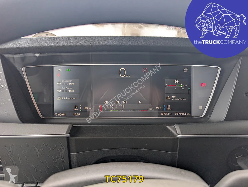 جرار Volvo 500