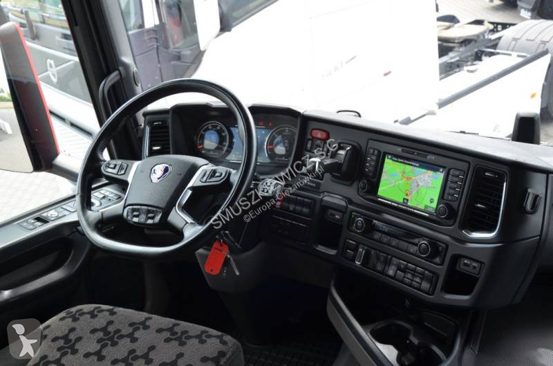 Влекач Scania
