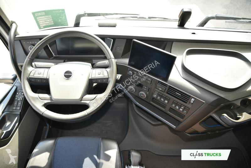 جرار Volvo 500 Globetrotter XL Retarder...