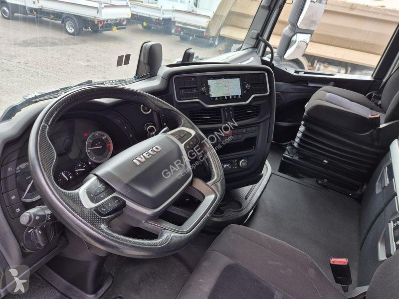 جرار Iveco 460 GNL / INTARDER