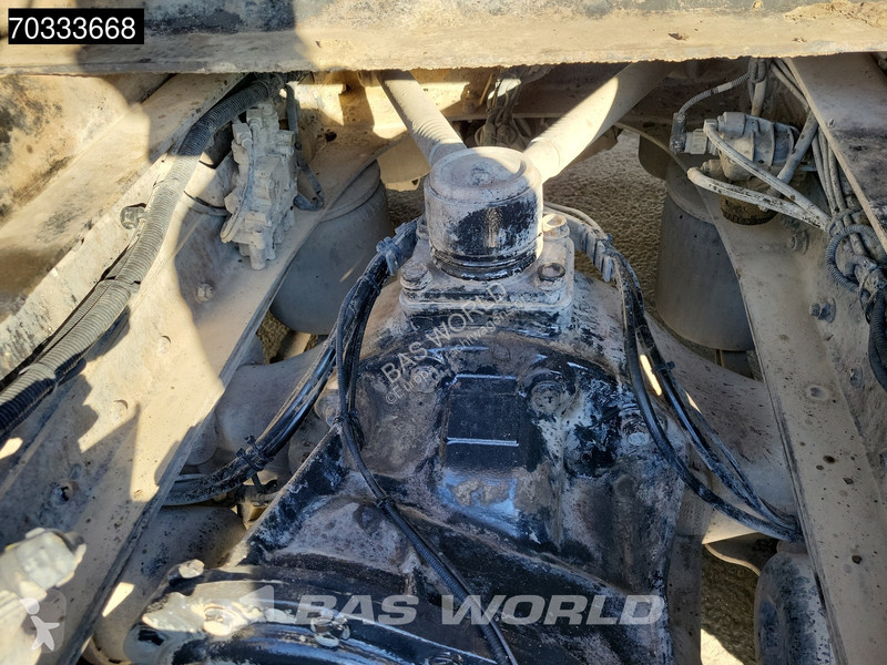 جرار MAN 33.500 6X4 M Hydraulik Concrete
