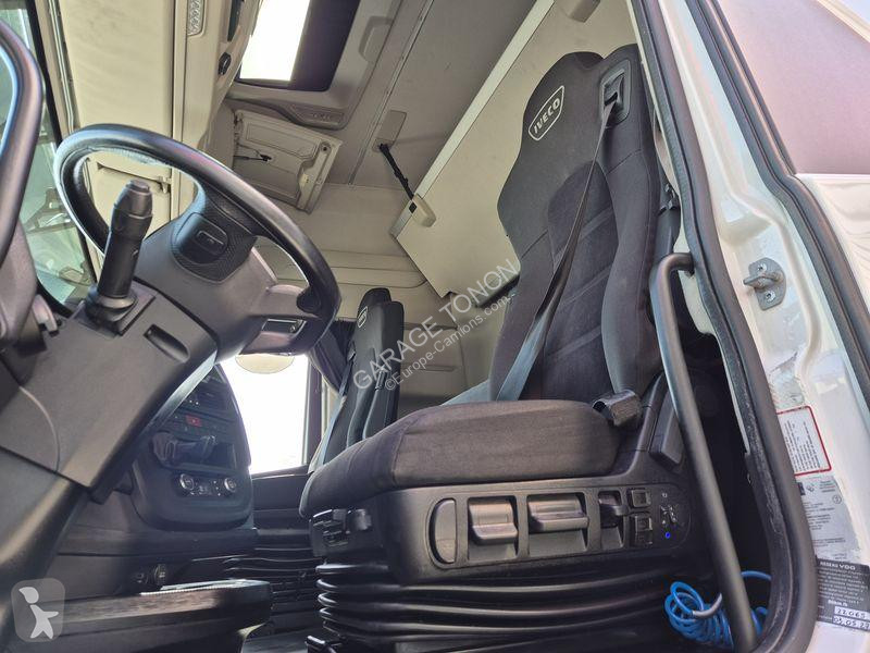 جرار Iveco 460 GNL / INTARDER