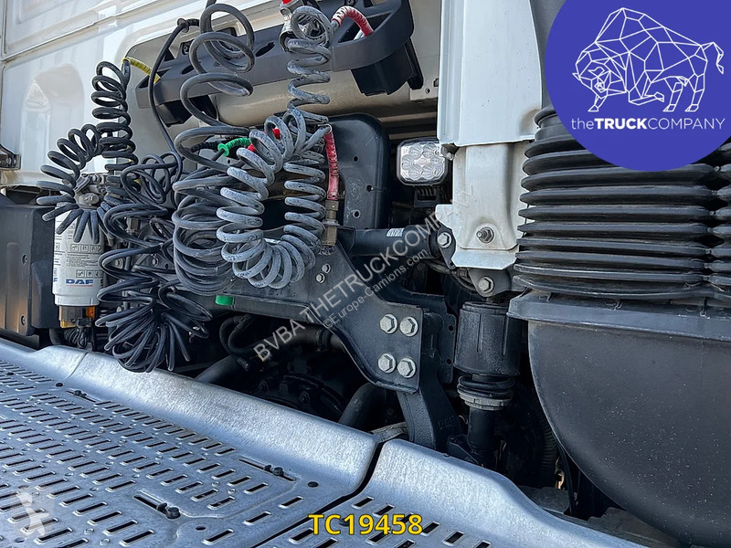 جرار DAF 530