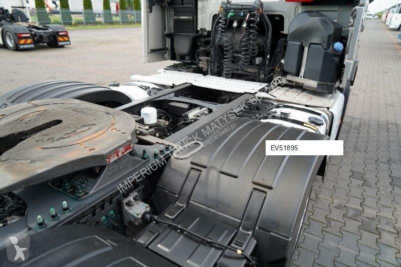 Влекач Volvo FH 500