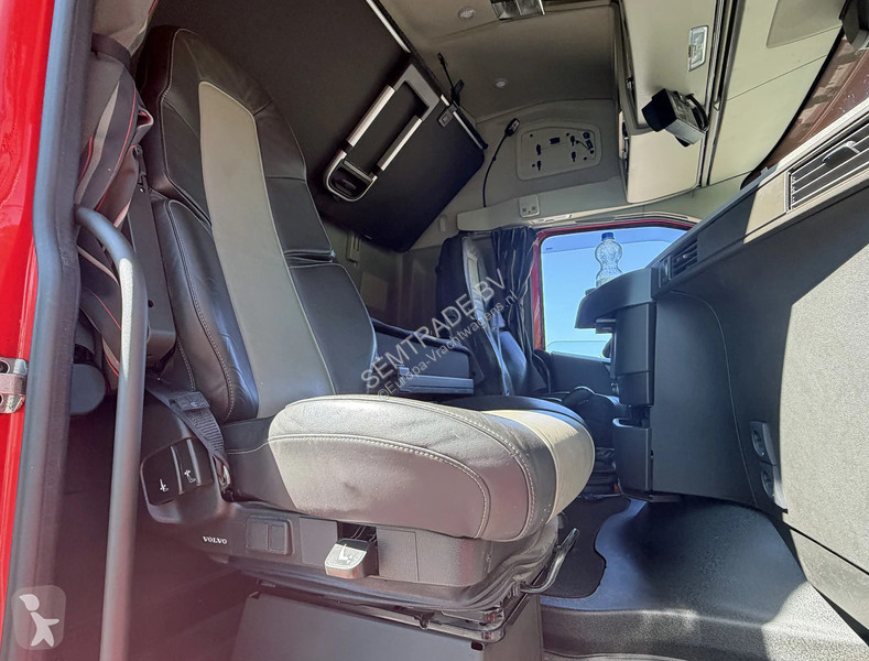 جرار Volvo 13500 FULL AIR 6x2 TWINSTEER I-PARK...