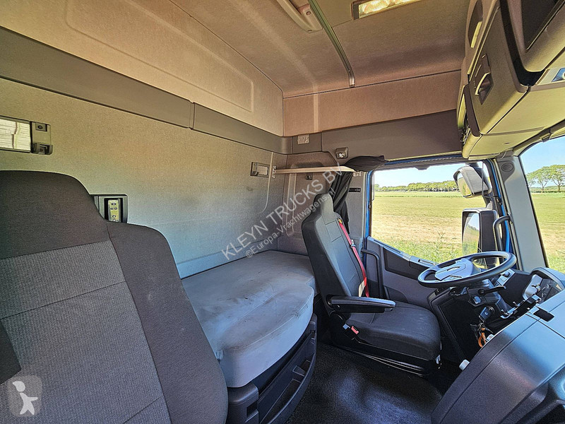 جرار Renault T 440 A