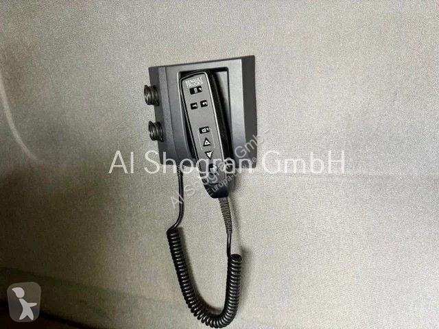 جرار Renault T460...