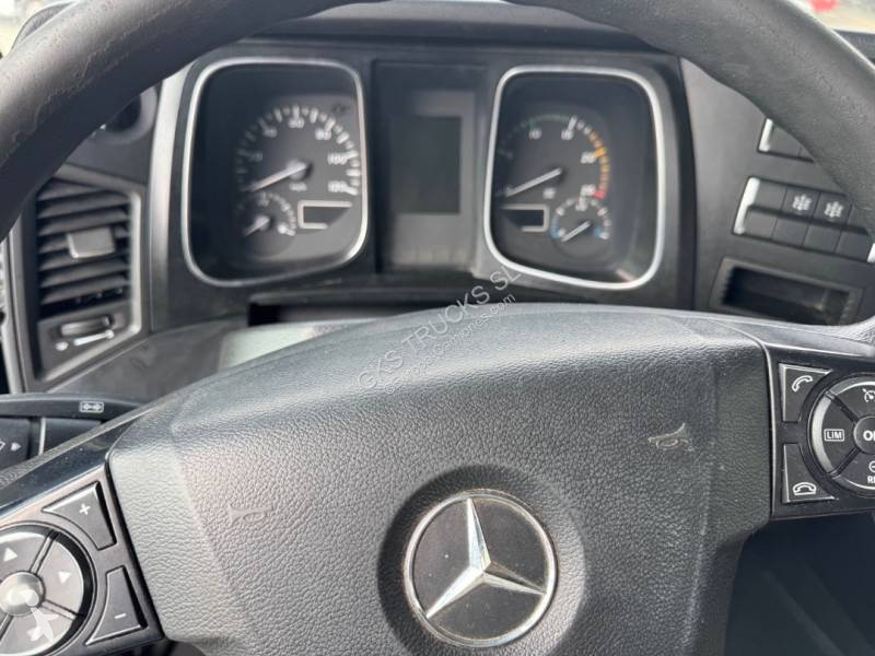 جرار Mercedes