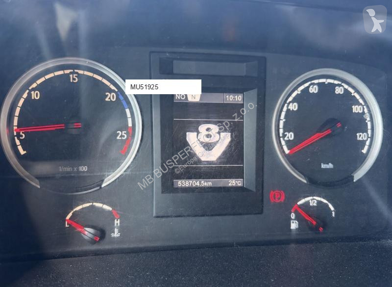 Влекач Scania R560