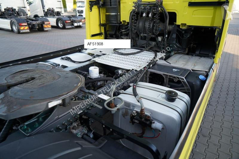 Влекач Volvo FH 500