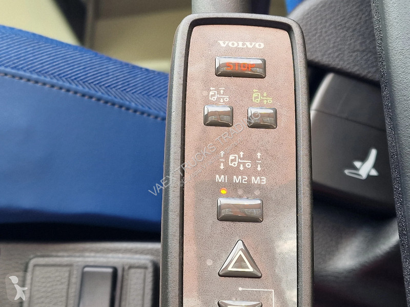 جرار Volvo 13540 Aero Globetrotter XL 4x2 - New...