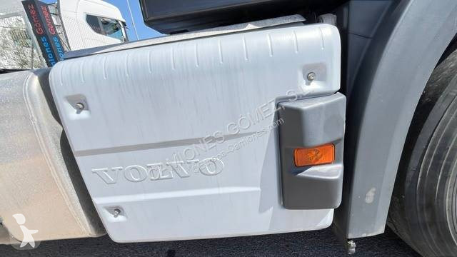 جرار Volvo